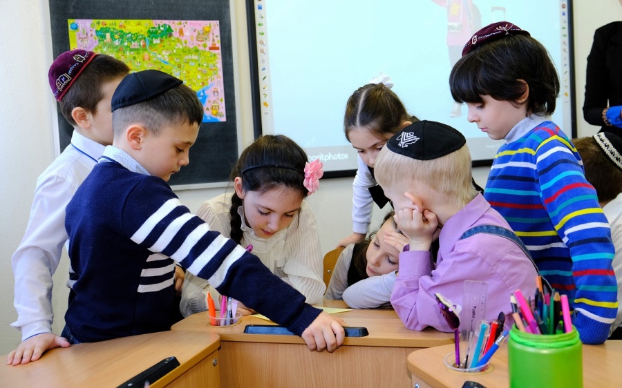 В еврейской общине Каменского прошла неделя младшей школы